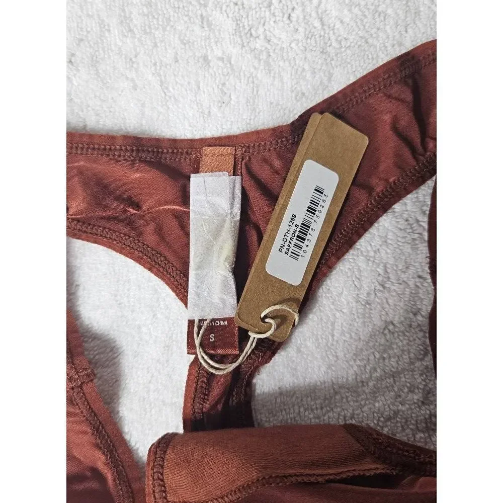 Skims  panty Nwt‎